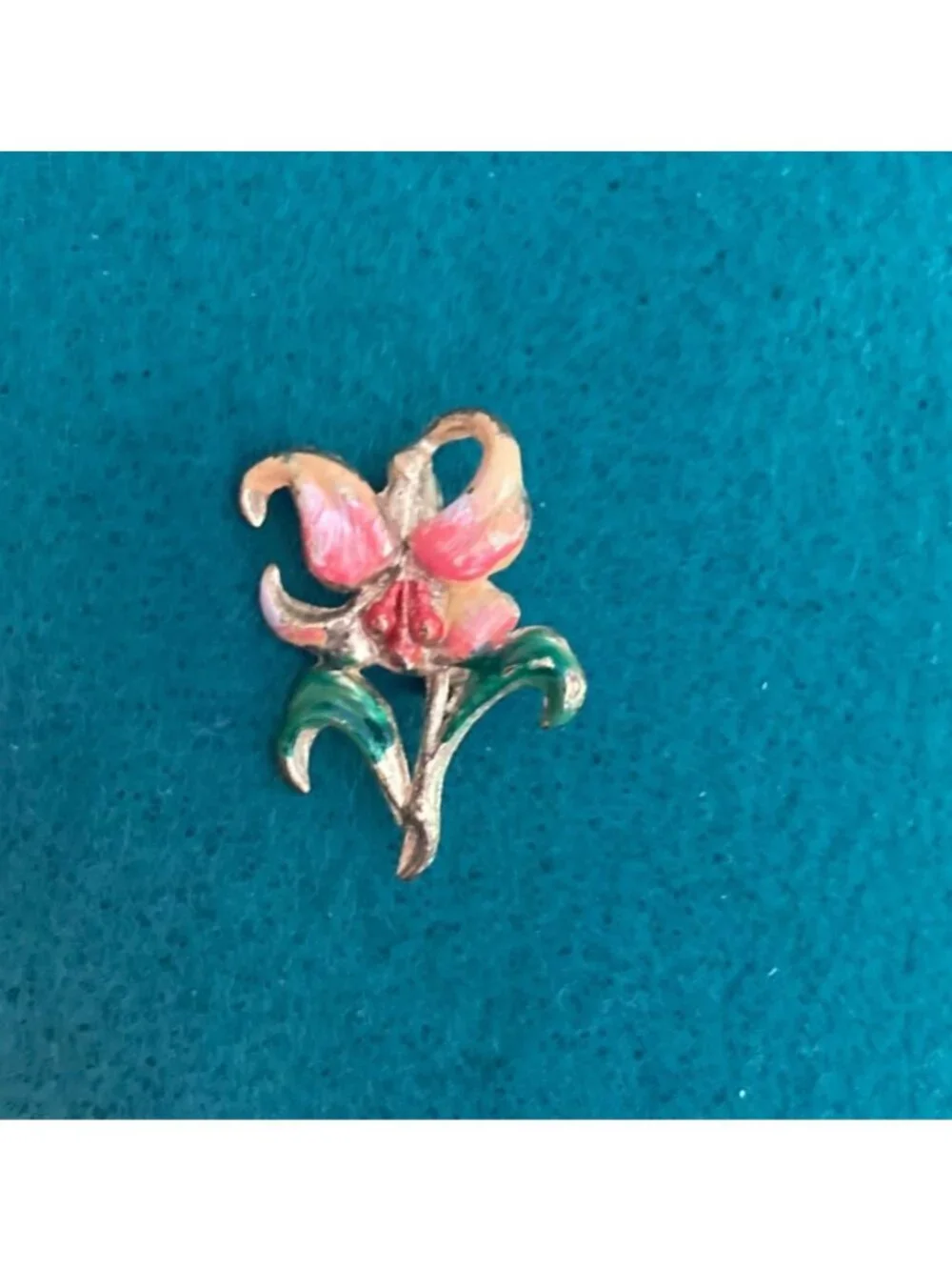 Vintage Gold Tone Enamel Lilly Flower Brooch Pin Pink Green Feminine Delicate